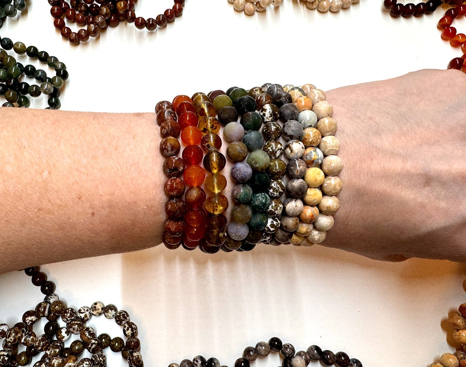 Armbänder aus Kraftstein-Perlen