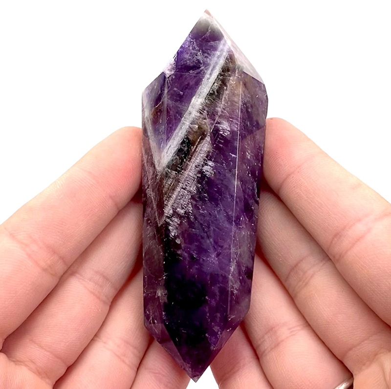 Geformter Doppelender aus Amethyst