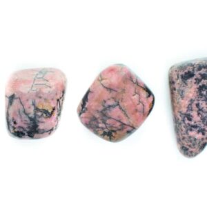 Kraftstein Rhodonit aus Pakistan - Trommelstein Glücksstein Handstein Handschmeichler